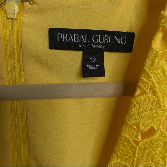 Yellow Dress w/pockets size 12. Short 36” from shoulder. - Picture 8 of 10